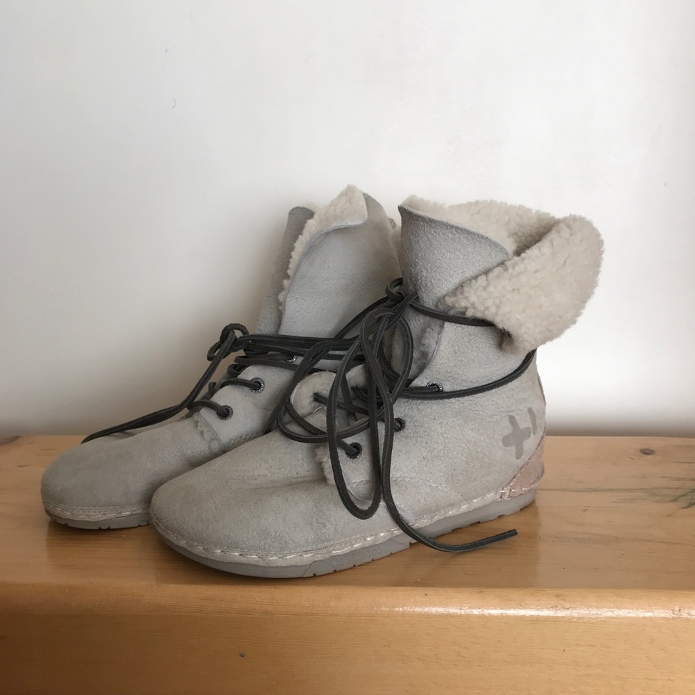 ⭐️Otz shoes Troop Shearling Sz 36